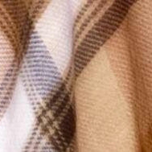 Steve Madden Tartan Ruana Kimono Cover Up with Fringe One Size Beige Ivory NEW - Picture 5 of 8